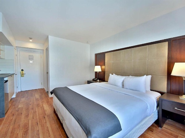 Hotel Newstar Montreal image 25